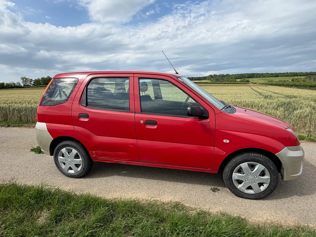 Subaru Justy 2003 photo 3
