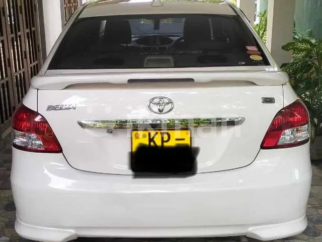 Toyota Belta 2008 photo 2