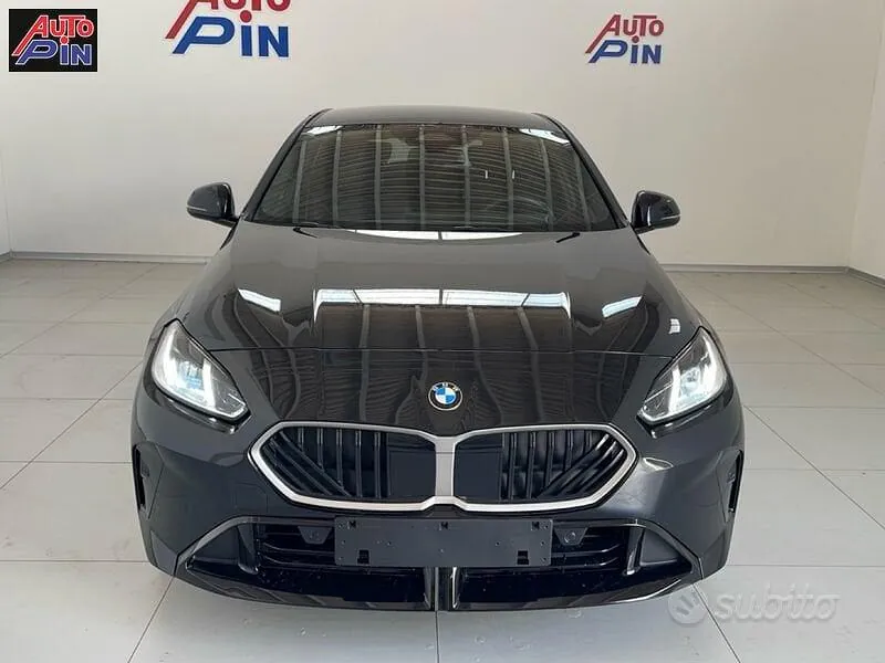 BMW 1 Series 2026 photo 2