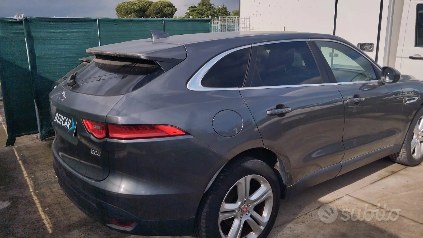 Jaguar F-Pace 2018 photo 3