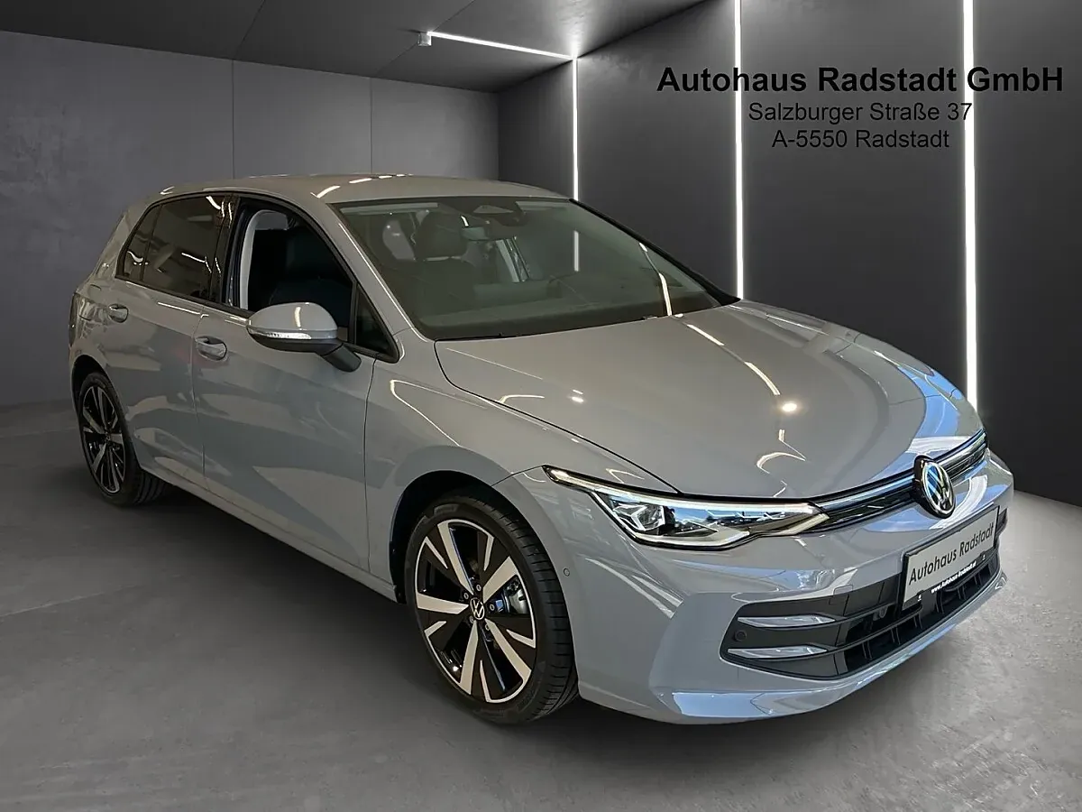 Volkswagen Golf 2026 photo 2