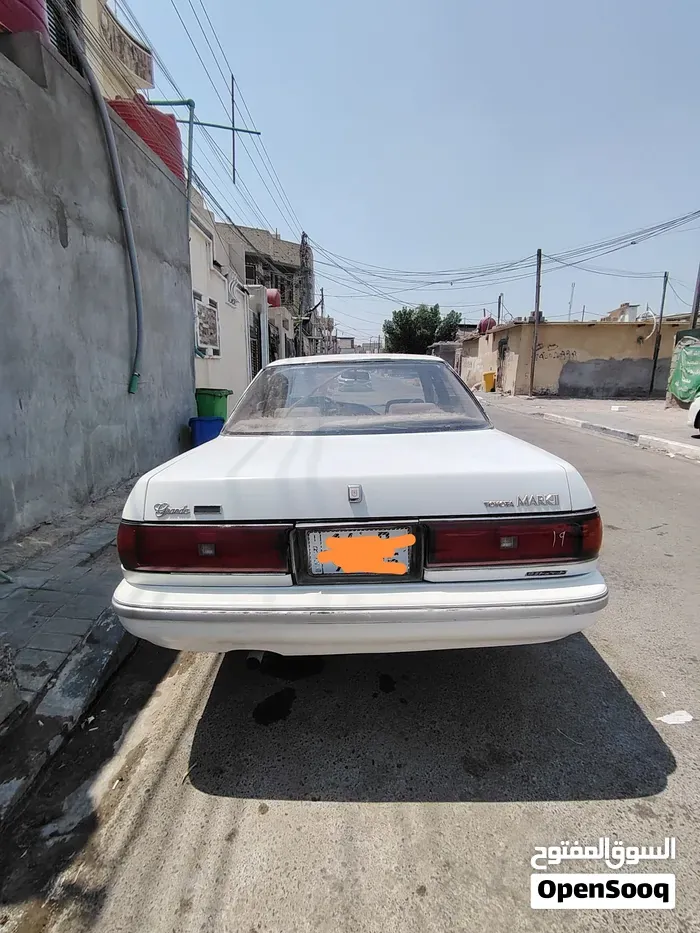 Toyota Crown 1985 photo 5