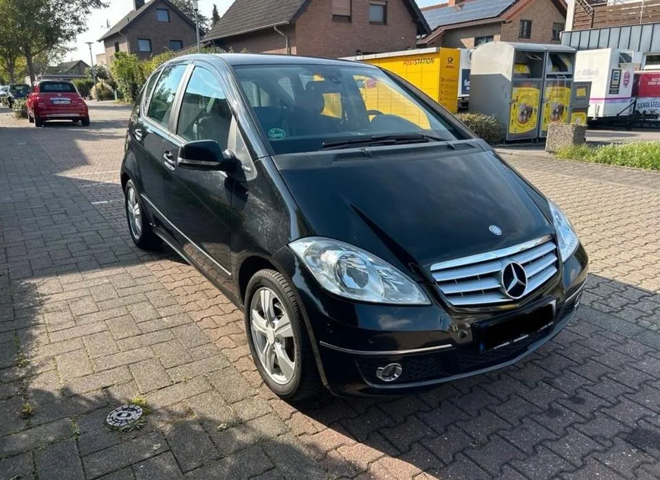 Mercedes-Benz A180
