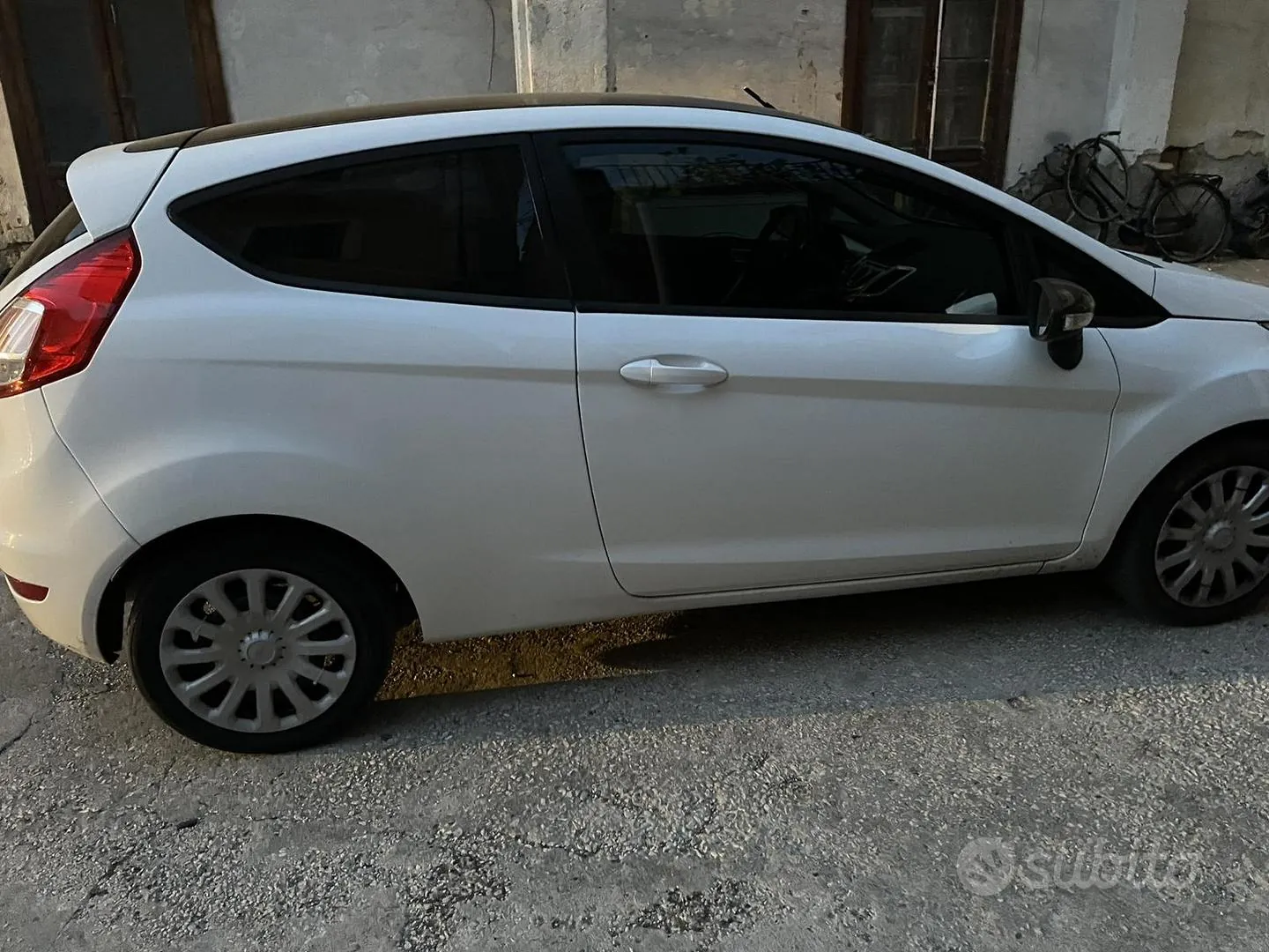Ford Fiesta 2010 photo 5