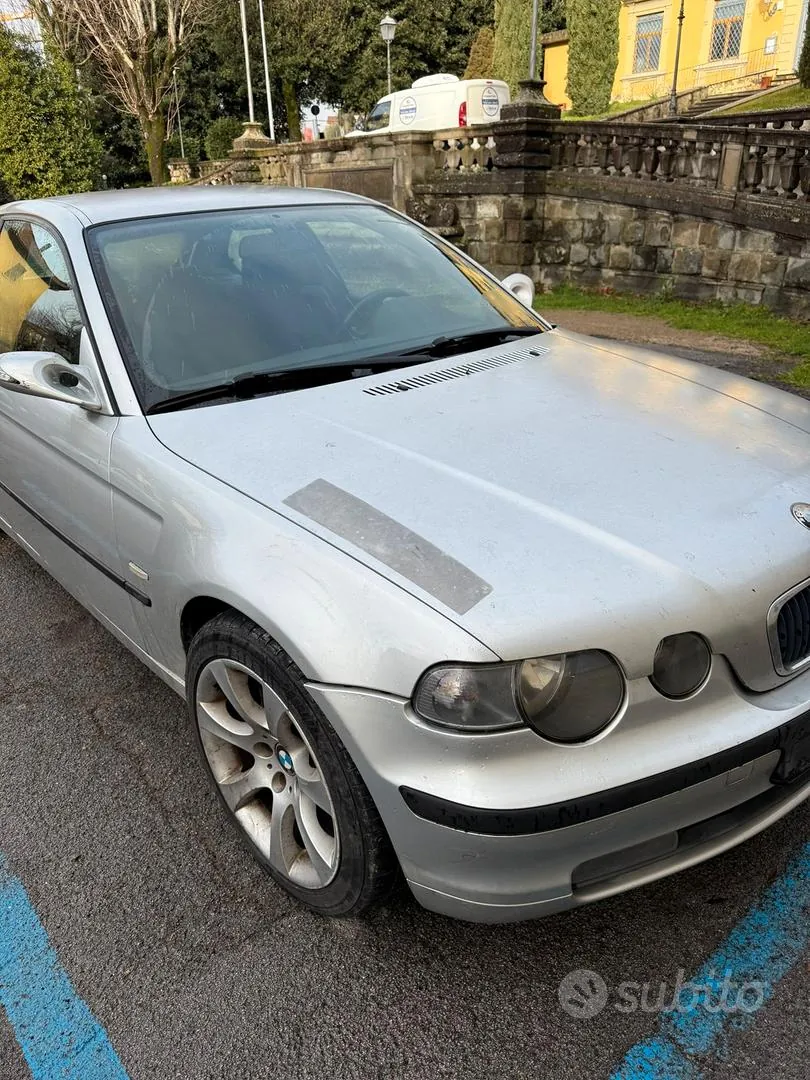 BMW E46 2001 photo 2