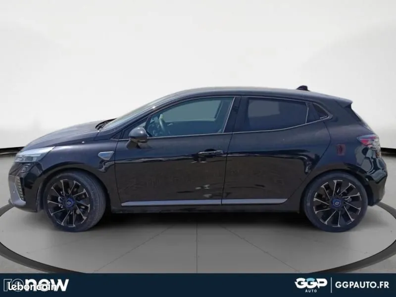 Renault Clio 2024 photo 2