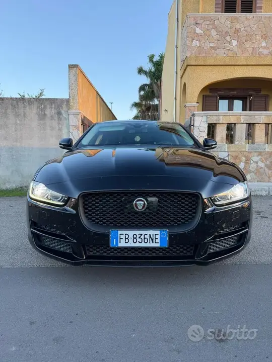 Jaguar Xe