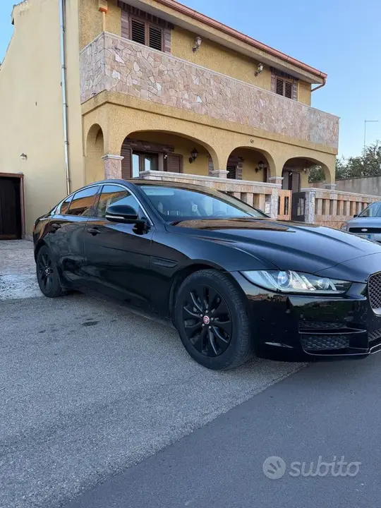 Jaguar Xe 2015 photo 2
