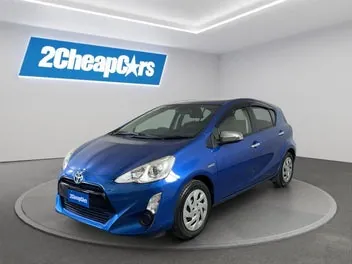 Toyota Aqua 2016 photo 2