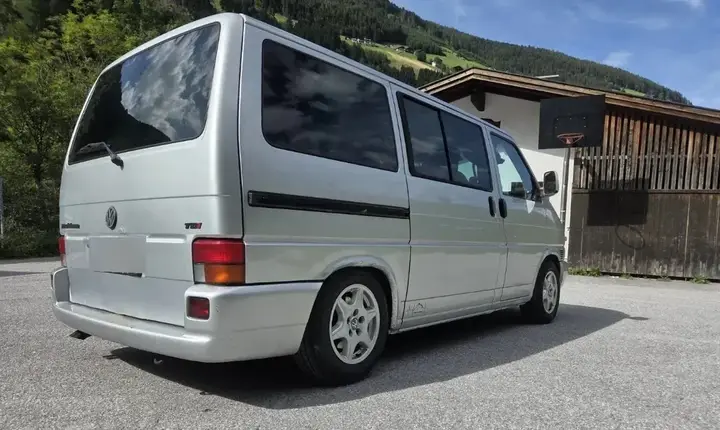Volkswagen T4 1999 photo 2