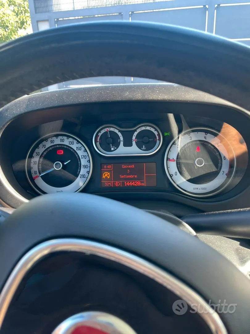 Fiat 500L 2013 photo 2