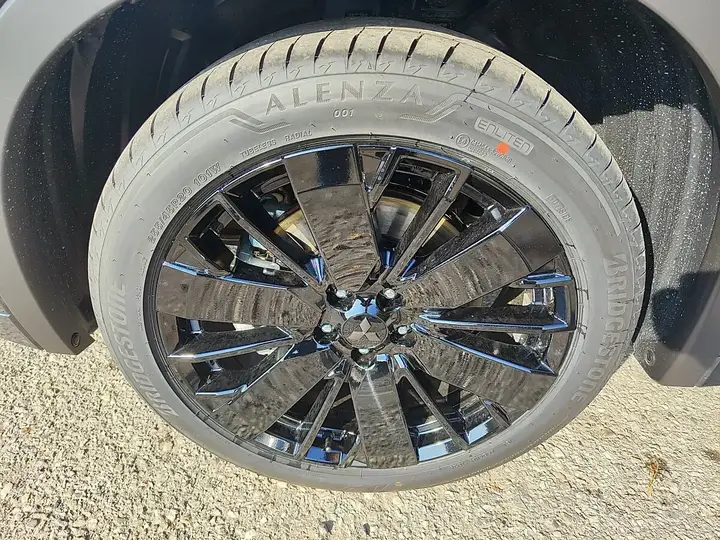 Mitsubishi Outlander 2026 photo 2