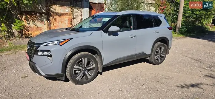 Nissan Rogue 2025 photo 2