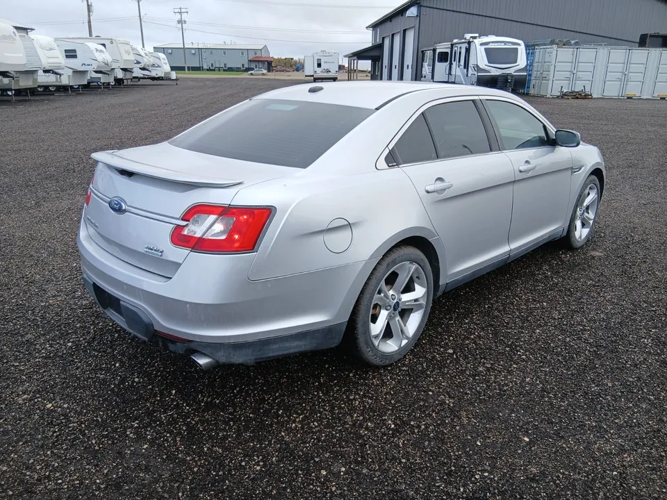 Ford Taurus 2010 photo 3