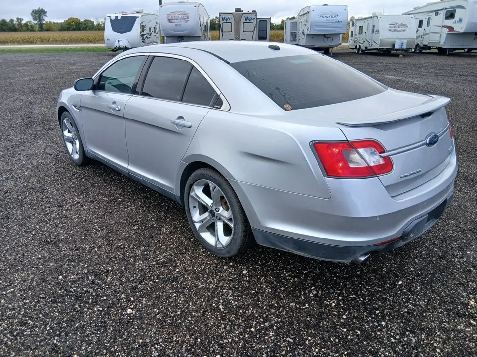 Ford Taurus 2010 photo 4