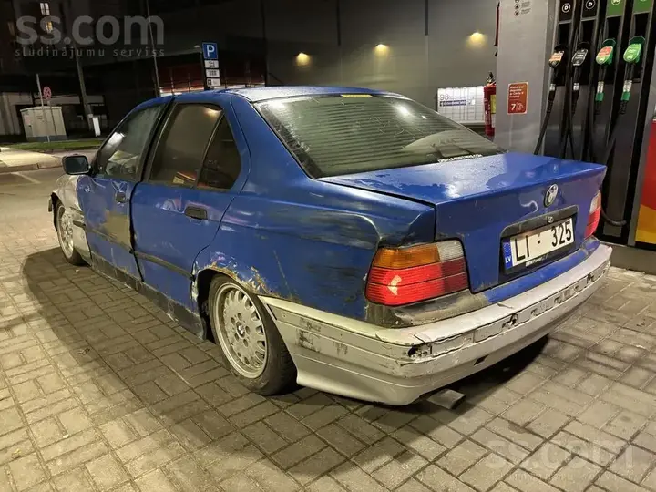 BMW E36 1996 photo 3