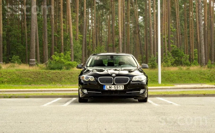 BMW 530 2012 photo 3