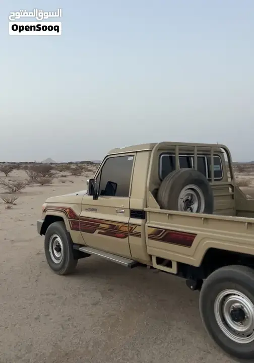 Toyota Land Cruiser 2013 photo 2