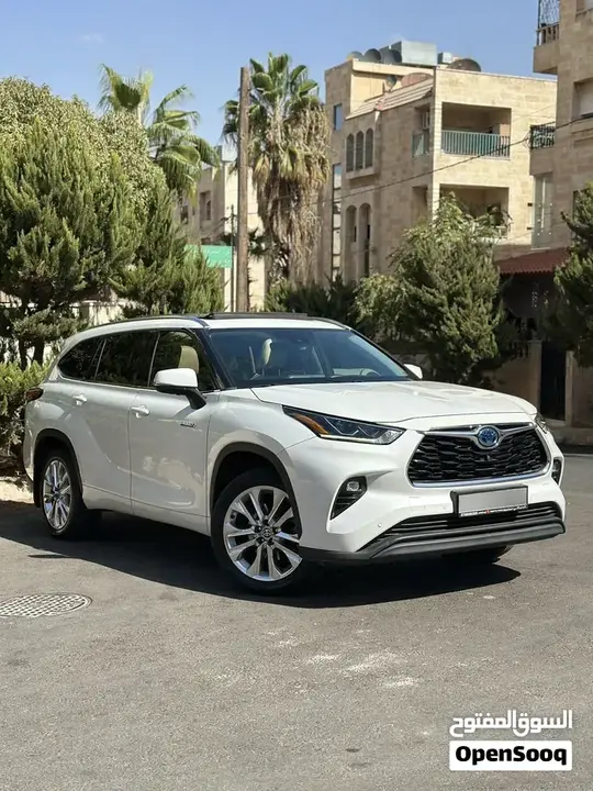 Toyota Highlander 2022 photo 3