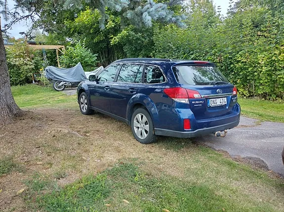 Subaru Outback 2010 photo 4