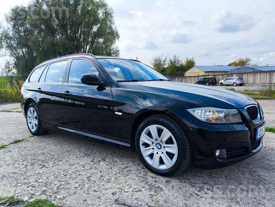 BMW 318D 2011 photo 4