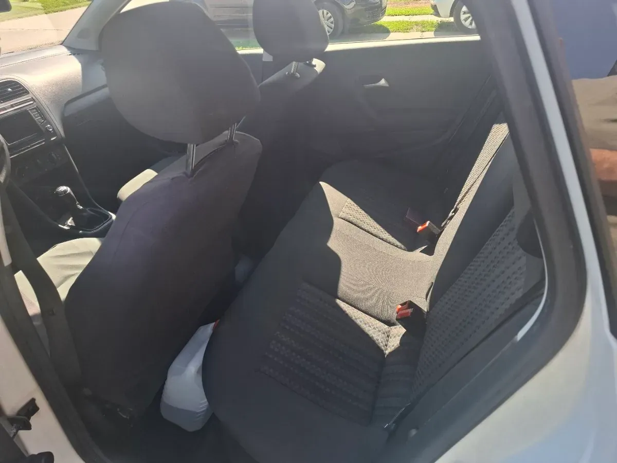Volkswagen Polo 2014 photo 3