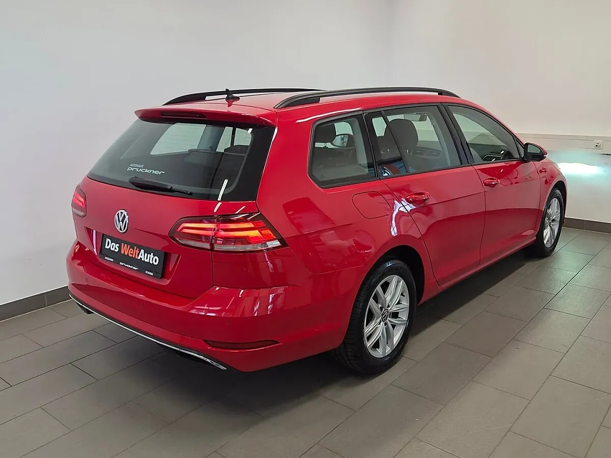 Volkswagen Golf 2018 photo 2