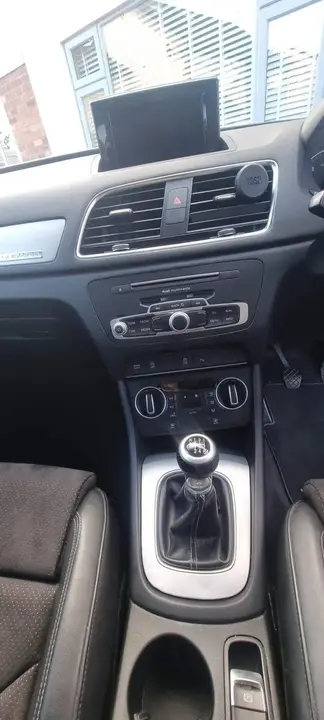 Audi Q3 2015 photo 5