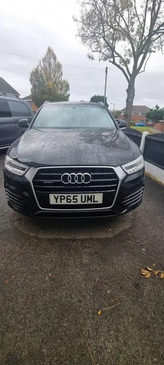 Audi Q3 2015 photo 2