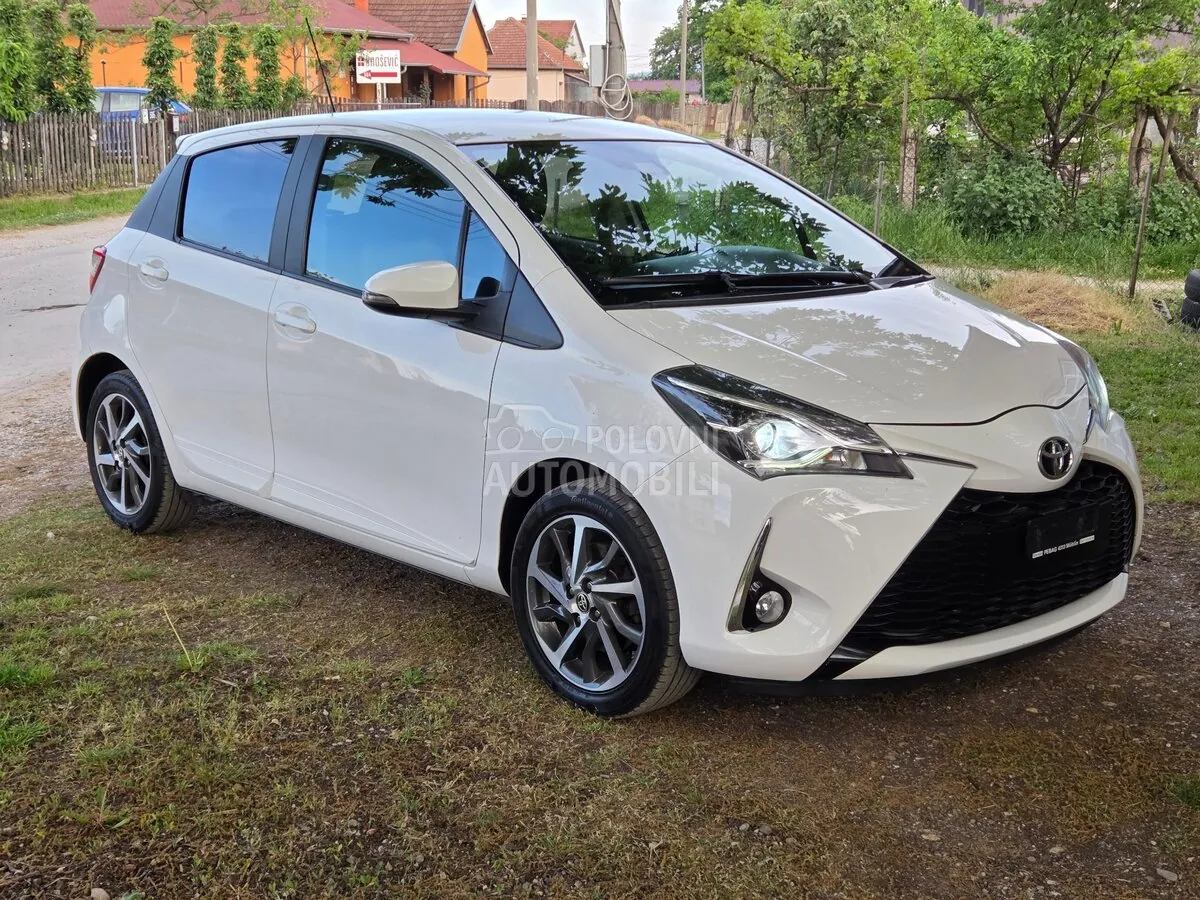 Toyota Yaris 2017 photo 3