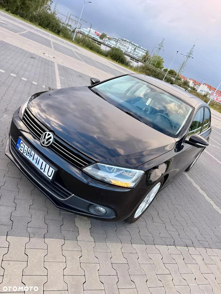 Volkswagen Jetta 2011 photo 3
