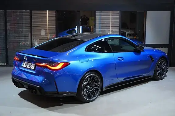 BMW M4 2024 photo 4