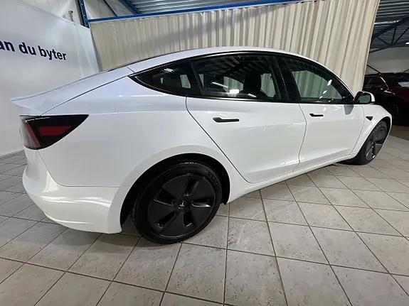 Tesla Model 3 2023 photo 3