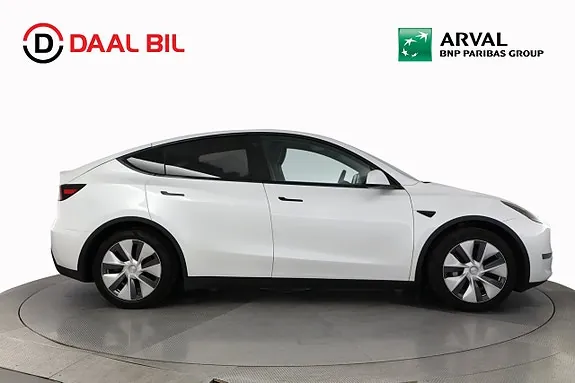 Tesla Model Y 2023 photo 5