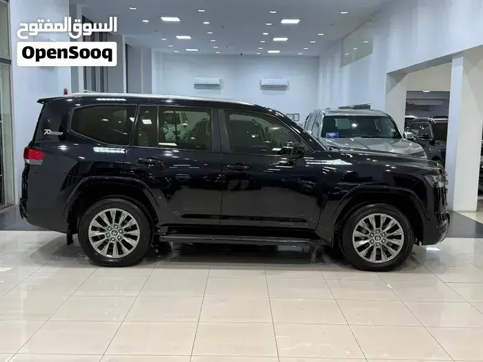 Toyota Land Cruiser 2022 photo 2