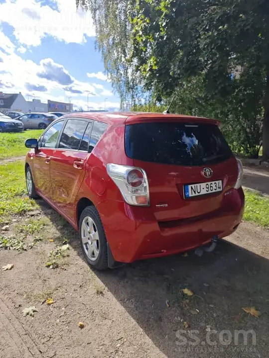 Toyota Verso 2010 photo 3