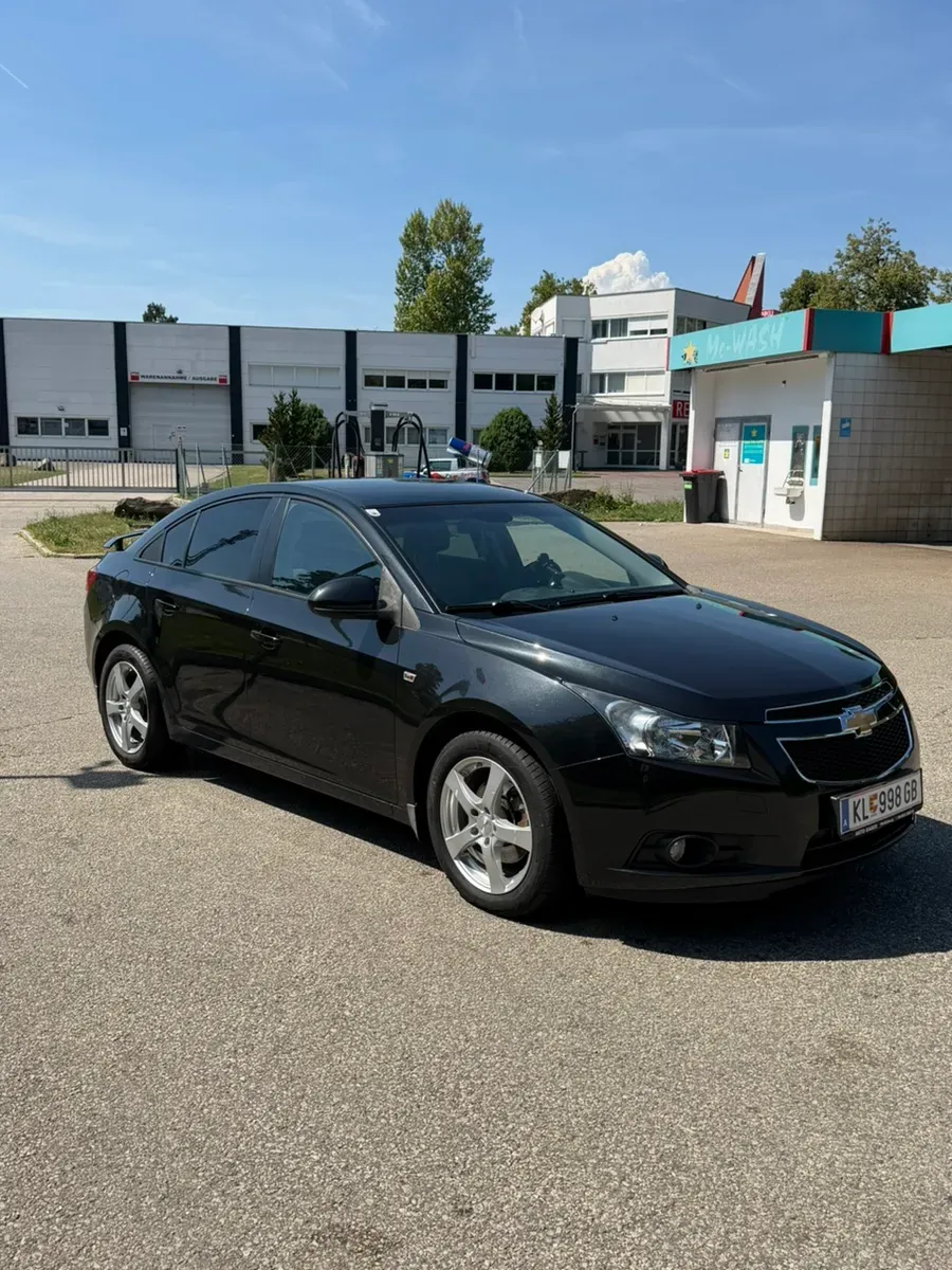 Chevrolet Cruze 2010 photo 3