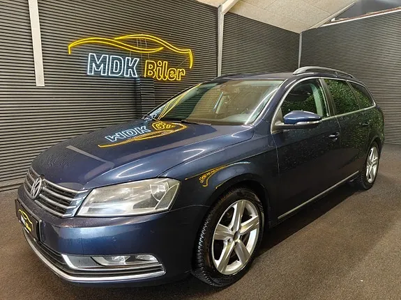 Volkswagen Passat 2011 photo 2