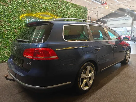 Volkswagen Passat 2011 photo 4