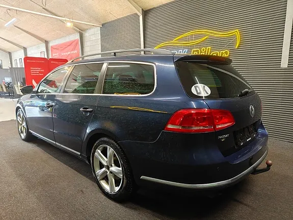 Volkswagen Passat 2011 photo 3