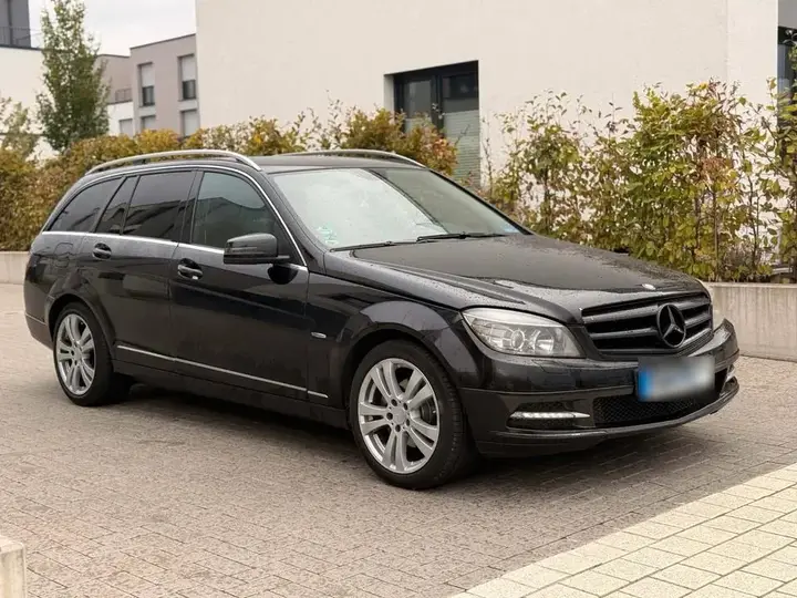 Mercedes-Benz C220