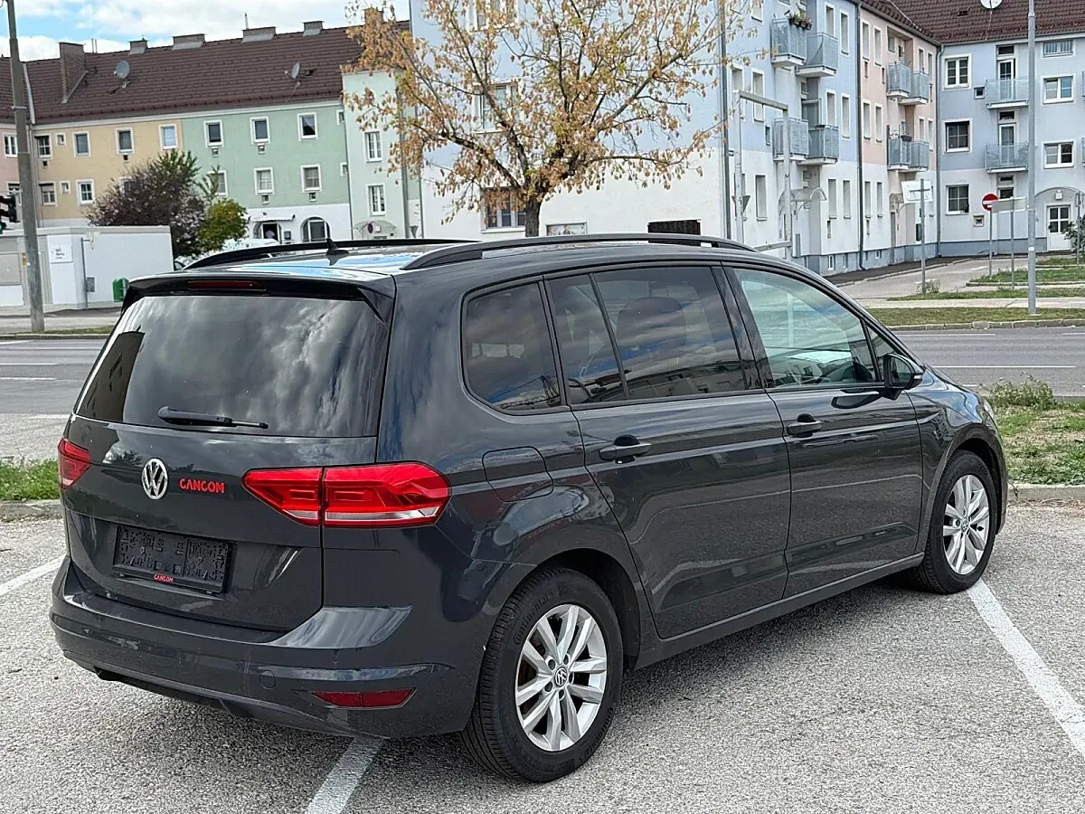 Volkswagen Touran 2019 photo 3