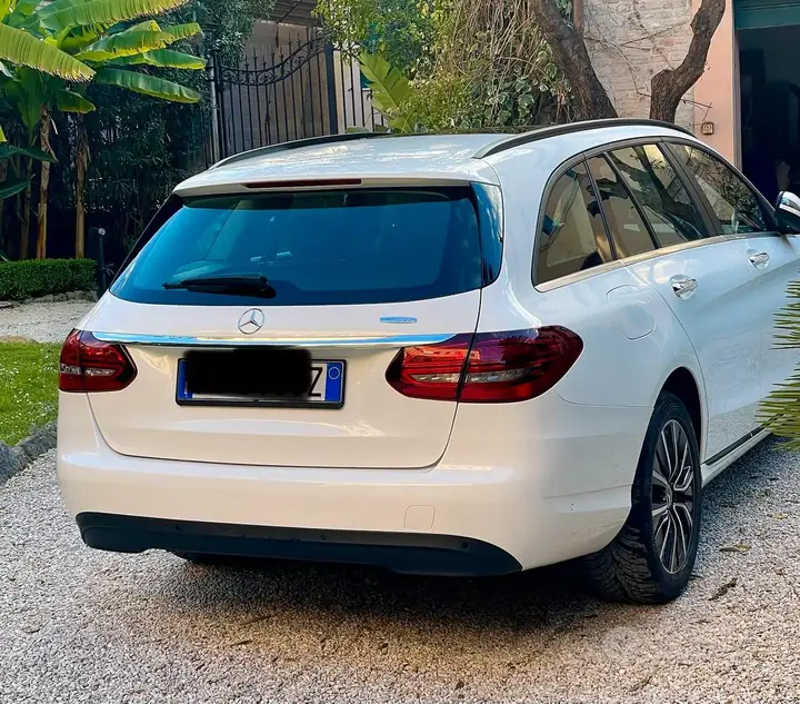 Mercedes-Benz C-Class 2019 photo 3