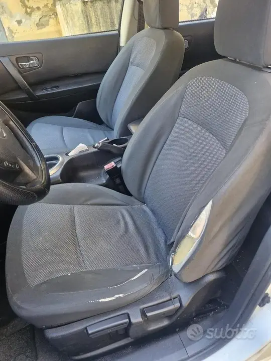 Nissan Qashqai 2012 photo 5