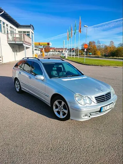 Mercedes-Benz C200