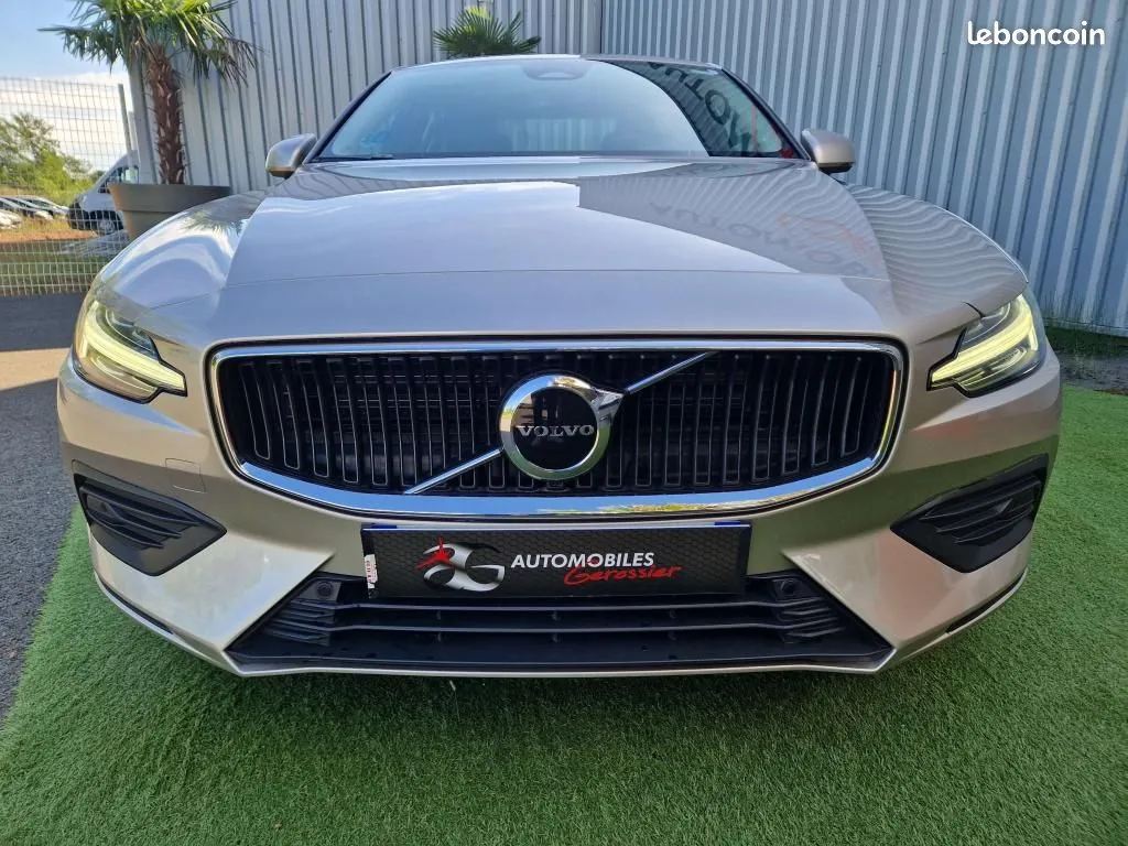 Volvo S60 2024 photo 3