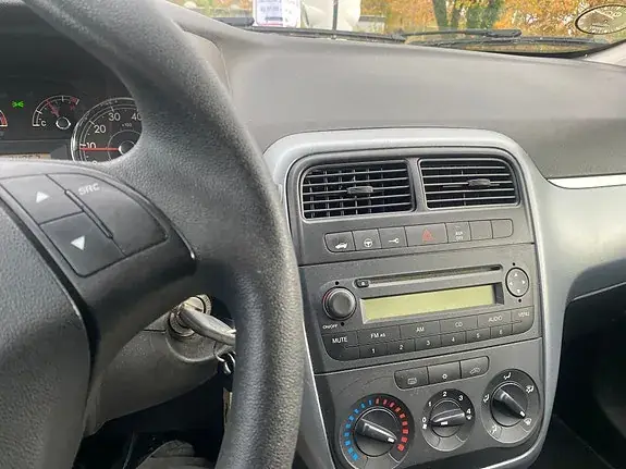 Fiat Punto 2008 photo 3