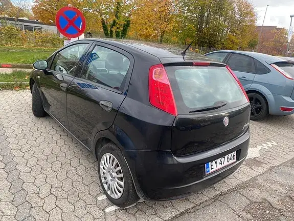 Fiat Punto 2008 photo 2