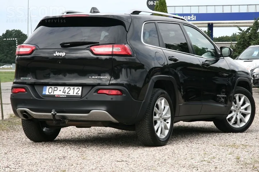 Jeep Cherokee 2014 photo 3