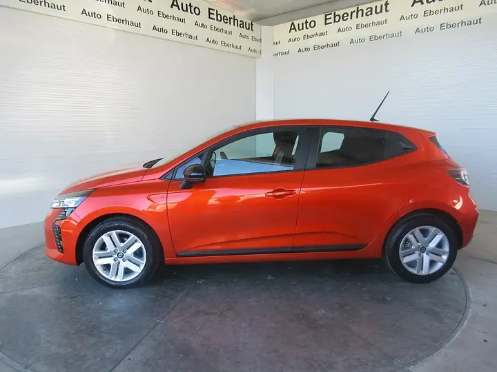 Renault Clio 2024 photo 2